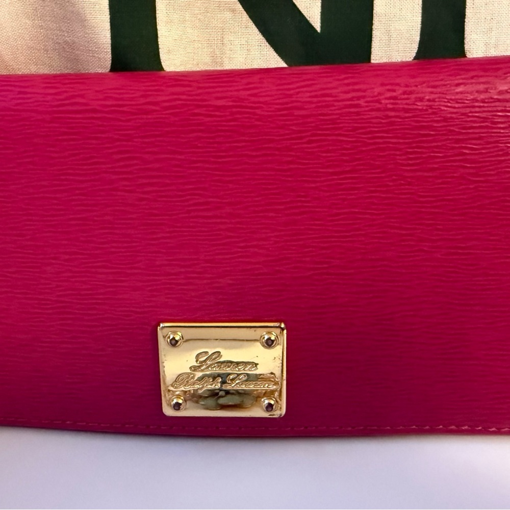 💖 Lauren Ralph Lauren Fuchsia Clutch with Gold Accents ❣️